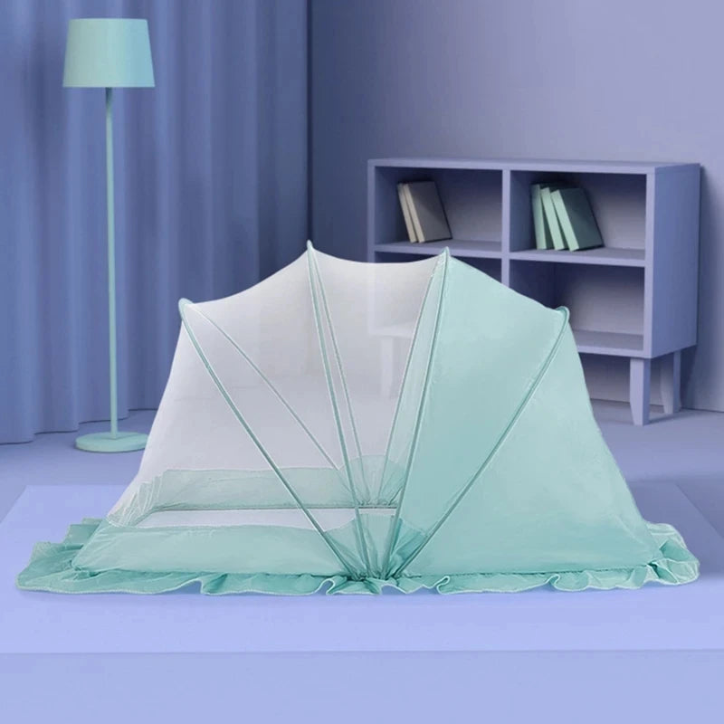 moustiquaire-lit-bébé-bleu