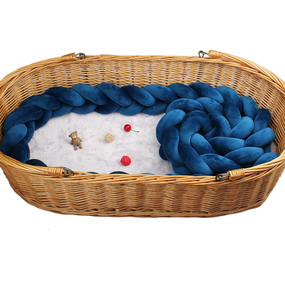 tour-de-lit-tresse-bleu-fonce-protection
