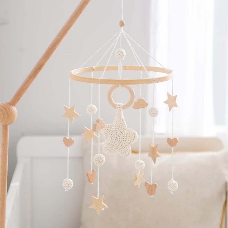 mobile-en-bois-bebe-accessoire-indispensable