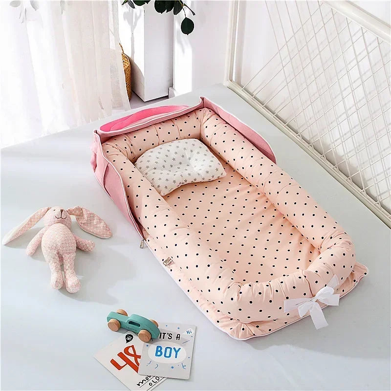reducteur-de-lit-pour-bebe-elegance-rose